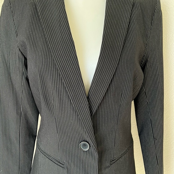 The Torie jacket. Size 2 - Picture 3 of 6